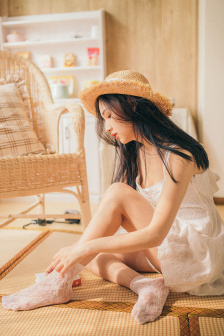 激吻扒衣服视频